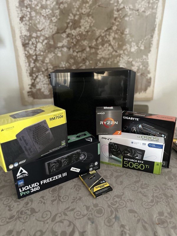 Componentes do PC ainda por montar.